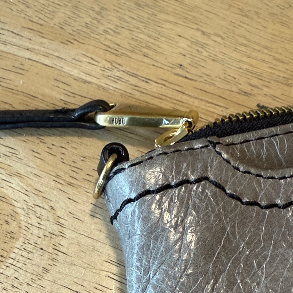 HOBO Elegant Gray Leather Wristlet - Picture 9 of 9